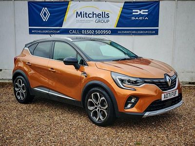Orange/black Used 2021 Renault Captur Version S SUV | £12,495 (Fair price)