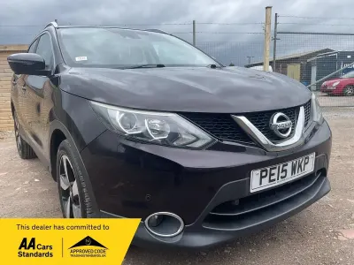 Używany Nissan Qashqai N-TEC 115 KM (84 kW) 2015 Czarny SUV