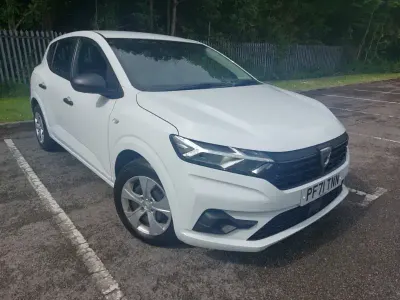 Begagnad Dacia Sandero Essentiel 67 HK (49 kW) 2022 Vit Halvkombi