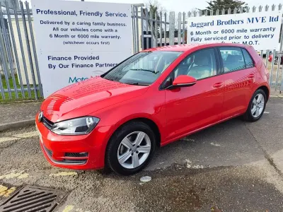 Usado VW Golf VII Edition 125 HP (91 kW) 2016 Vermelho Citadino
