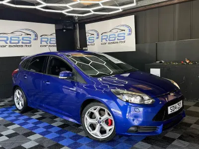 Käytetty Ford Focus ST 2014 Sininen Viistoperä