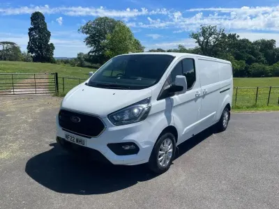 Used Ford Transit Custom Limited 130 HP (95 kW) 2022 White Van