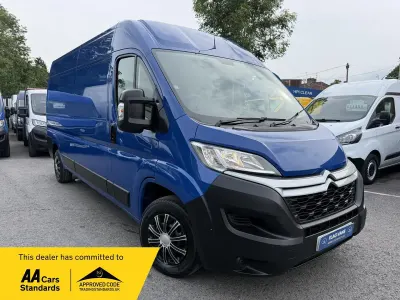 Used Citroën Relay 140 HP (102 kW) 2019 Blue Van