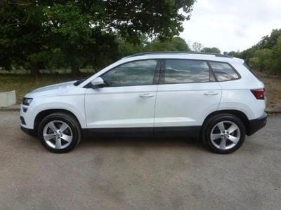 Used Skoda Karoq SE 115 HP (84 kW) 2018 White SUV
