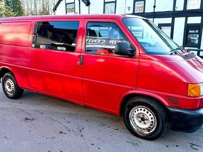 Second-hand VW Transporter 78 CP (57 kW) 2001 Roșu Van