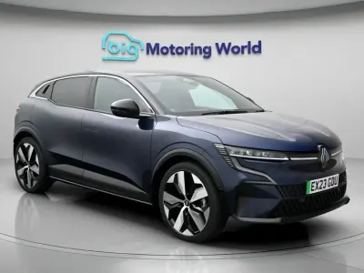 Used Renault Megane E-Tech Techno 161 kW (220 HP) 2023 Blue/black Hatchback