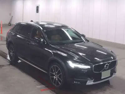 Used Volvo V90 CC Summum 2017 Black Estate