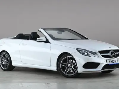 Usado Mercedes E220 AMG 170 HP (125 kW) 2013 Branco Cabrios