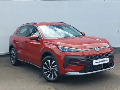 New VW T-Roc Life 150 HP (110 kW) 2026 Red SUV