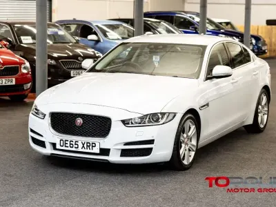 Used Jaguar XE Portfolio 240 HP (176 kW) 2016 White Sedan