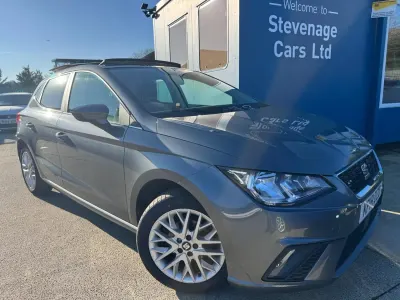 Usado Seat Ibiza Design 75 CV (55 kW) 2018 Gris Utilitario