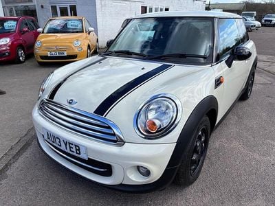 Used Mini Cooper D Hatch 2013 White Hatchback