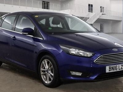 Used Ford Focus Zetec 120 HP (88 kW) 2016 Blue Hatchback