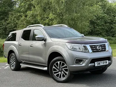 Used Nissan Navara Tekna 190 HP (139 kW) 2017 Grey Pickup