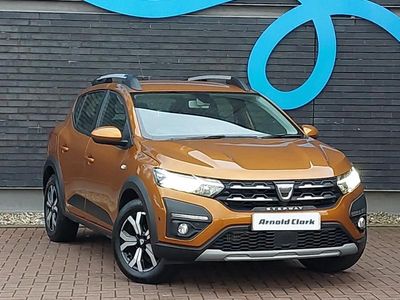Begagnad Dacia Sandero Prestige 91 HK (66 kW) 2021 Orange Halvkombi