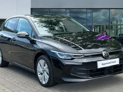 Begagnad VW Golf VIII Match 204 HK (150 kW) 2025 Svart