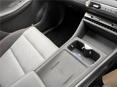 New MG MG4 EV 117 kW (160 HP) 2026 Metallic  stone green Hatchback