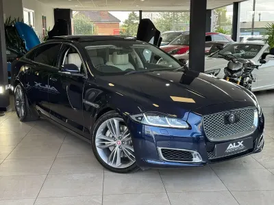 Usado Jaguar XJ 300 CV (220 kW) 2016 Azul Berlina