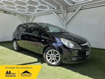 Usado Vauxhall Corsa 79 HP (58 kW) 2009 Preto Citadino
