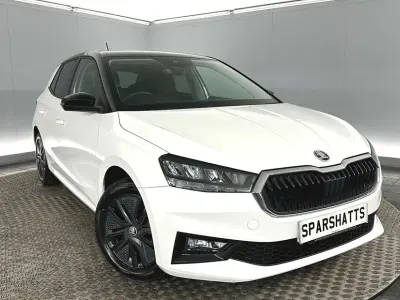 Begagnad Skoda Fabia Colour Edition 110 HK (80 kW) 2022 Vit Halvkombi