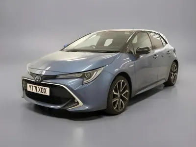 Used Toyota Corolla 184 HP (135 kW) 2021 Blue Hatchback