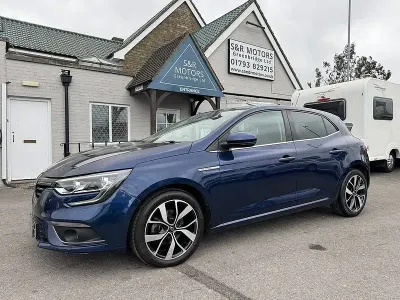 Used Renault Mégane Iconic 2019 Cosmos blue Hatchback