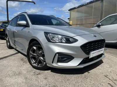 Begagnad Ford Focus ST-Line 120 HK (88 kW) 2021 Silver Kombi