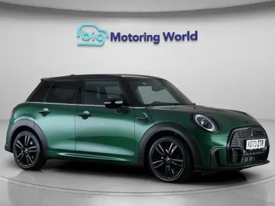 Used Mini Cooper Hatch 136 HP (100 kW) 2024 Green Hatchback