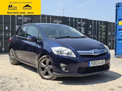 Used Toyota Auris Hybrid T4 136 HP (100 kW) 2012 Blue Hatchback