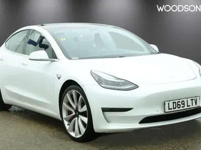 Used Tesla Model 3 Performance 461 kW (627 HP) 2019 White Sedan