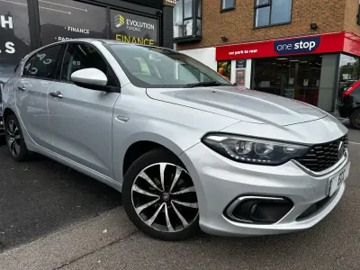 Used Fiat Tipo Lounge 95 HP (69 kW) 2017 Silver Hatchback