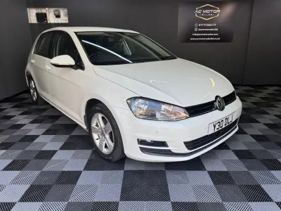 Usado VW Golf VII Match 2015 Branco Citadino