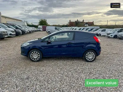Begagnad Ford Fiesta 2016 Blå Van