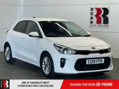 Used Kia Rio 99 HP (72 kW) 2019 White Hatchback