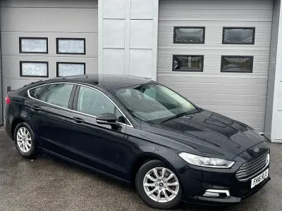 Used Ford Mondeo Zetec 120 HP (88 kW) 2016 Black Hatchback