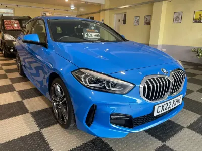 Usado BMW 118 M Sport 2022 Azul Utilitario
