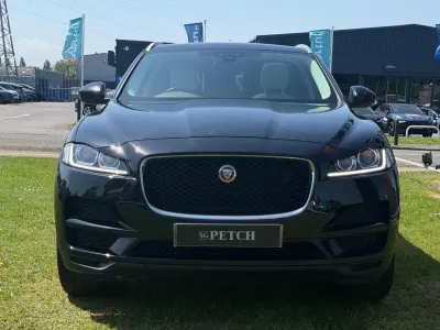 Begagnad Jaguar F-Pace Portfolio 178 HK (130 kW) 2020 Svart SUV