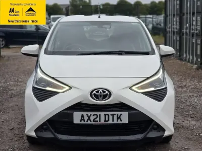 Used Toyota Aygo X-play 71 HP (52 kW) 2021 White Hatchback