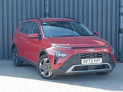 Używany Hyundai Bayon SE 100 KM (73 kW) 2023 Czerwony SUV