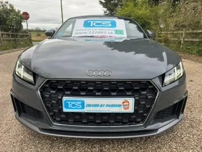 Begagnad Audi TT S-Line 2019 Grå Cab