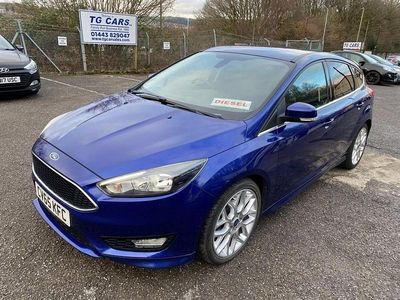 Used Ford Focus Zetec 120 HP (88 kW) 2015 Blue Hatchback