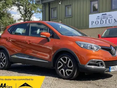Used Renault Captur Dynamique 90 HP (66 kW) 2013 Orange SUV