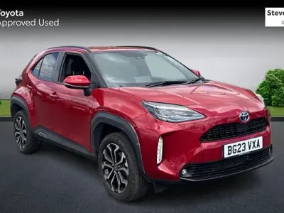 Used Toyota Yaris Cross Design 116 HP (85 kW) 2023 Red SUV