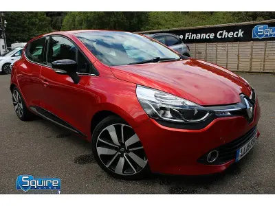 Used Renault Clio Dynamique 90 HP (66 kW) 2015 Red Hatchback