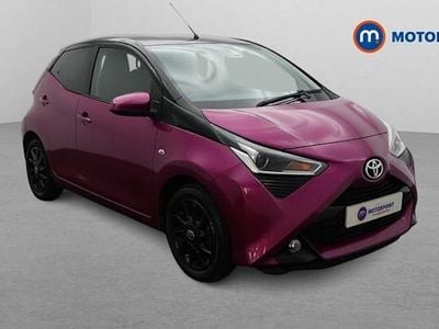 Begagnad Toyota Aygo X-cite 72 HK (52 kW) 2018 Lila Halvkombi