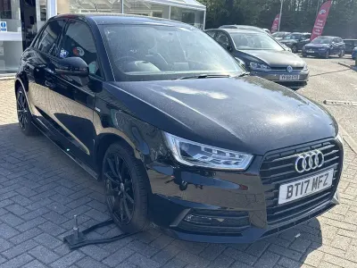 Begagnad Audi A1 S-Line 2017 Svart Halvkombi