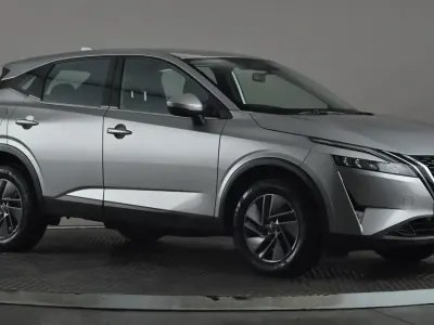 Used Nissan Qashqai Acenta Premium 158 HP (116 kW) 2023 Silver SUV