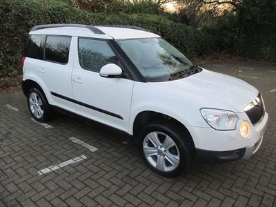 Used Skoda Yeti SE 122 HP (89 kW) 2012 White SUV