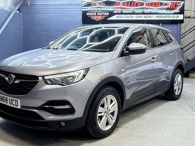 Used Vauxhall Grandland X S 130 HP (95 kW) 2018 Grey SUV