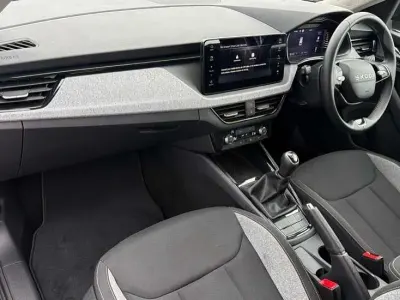 Käytetty Skoda Kamiq SE 95 HP (69 kW) 2025 Musta Katumaasturi